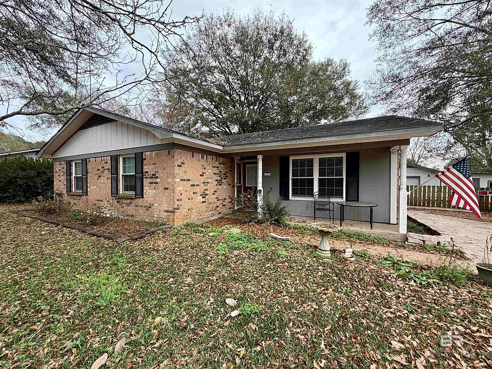 1st image of 6761 Somerset Dr N
