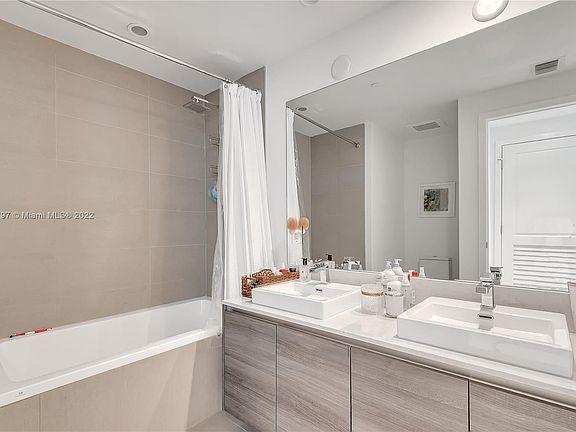 5th image of 1080 Brickell Ave Unit 507