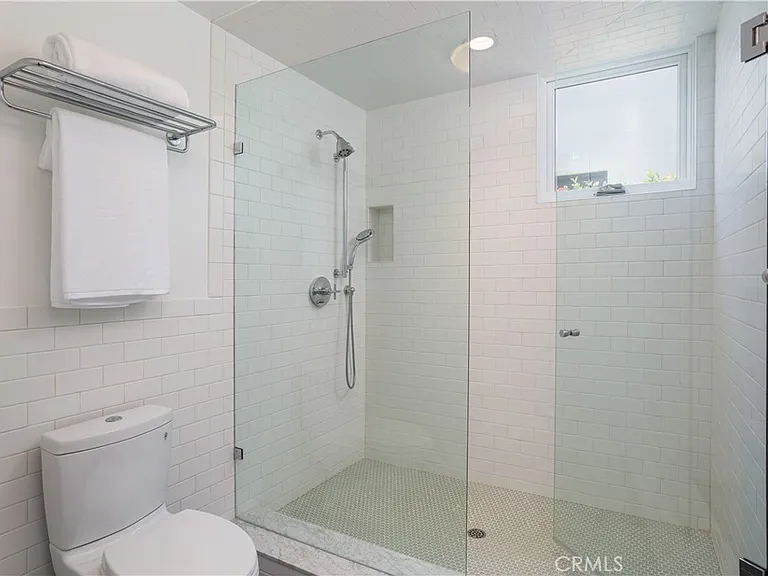 2217 Laurel Pl — Photo 26