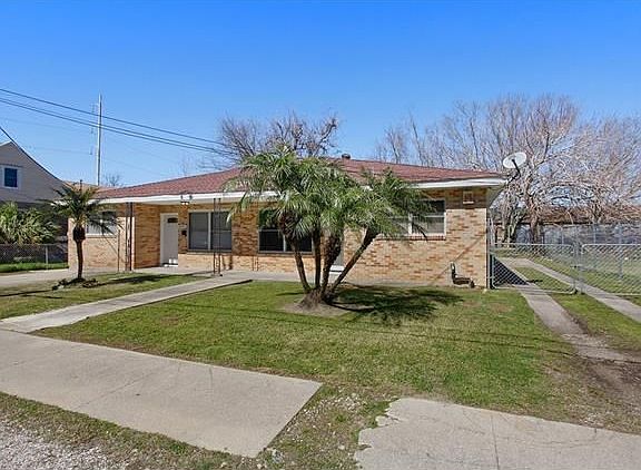 2nd image of 2059 Pelopidas St