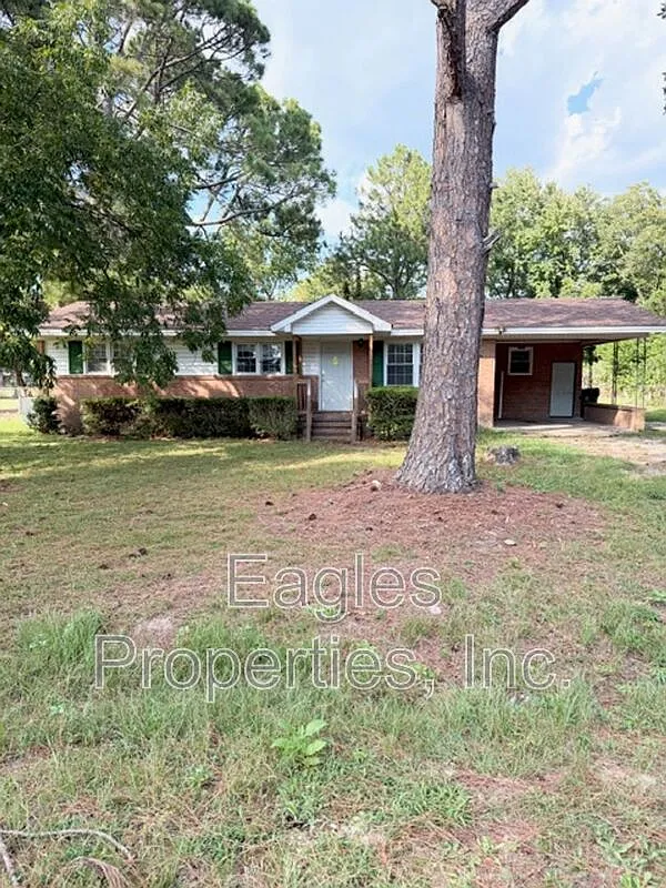 3 bed, 2.0 bath, $1,300 — Photo 1