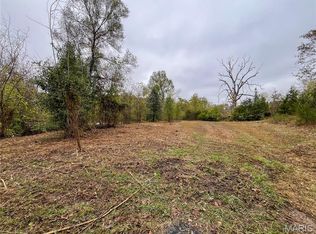 1060 Mill Hill Rd, Saint Clair, MO 63077