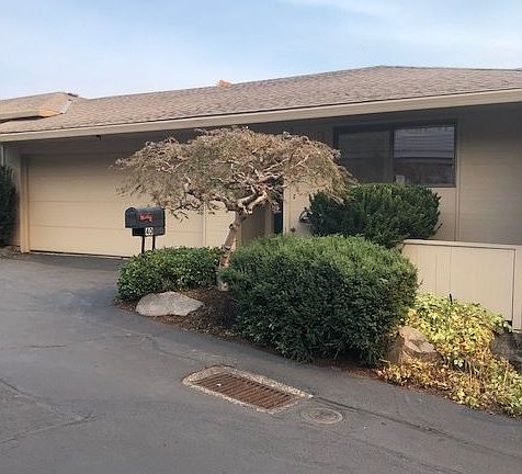 3rd image of 40 Condolea Ct