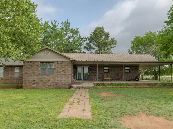 519 N Main St, Elmore City, OK 73433