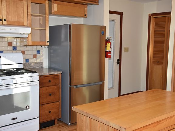 5th image of 1130 Sanders Circle