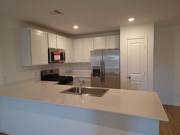 4th image of 1804 Spyglass Dr