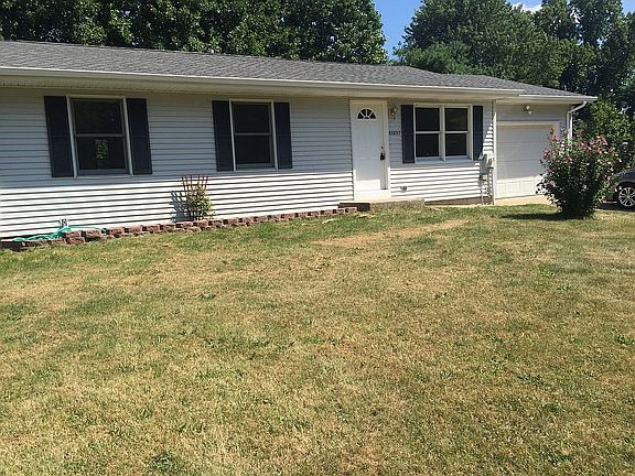 4th image of 65857 Parkwood Ct