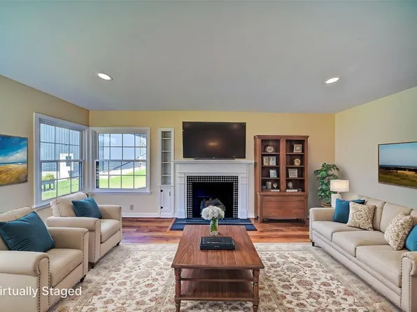 302 Walnut St, Olin, IA 52320