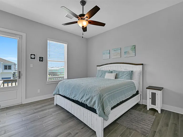 22915 Martes St — Photo 20