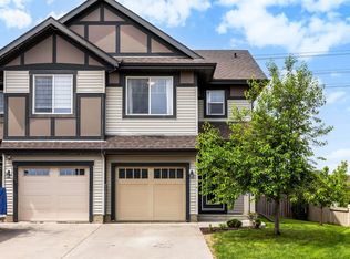 2097 Chalmers Way SW, Edmonton, AB T6W2E9