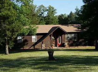 617 Candlelight Ln, Cedarville, AR 72932
