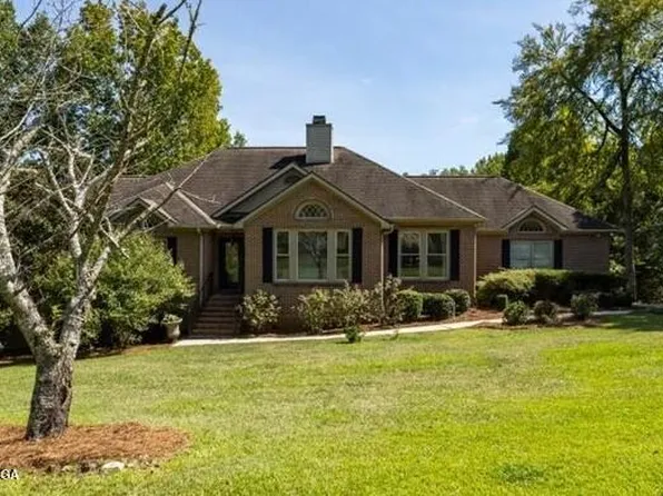11 Kentwood Pl, Macon, GA 31210