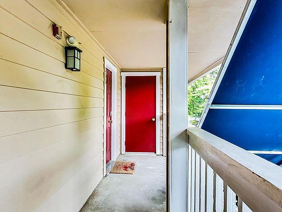 3rd image of 10821 Hampton Mill Ter APT 210