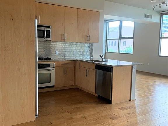 3rd image of 353 Bonneville Ave #295