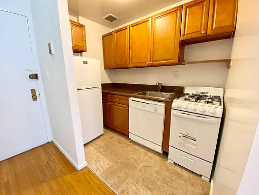 Rented by JM Preston Properties LLC | media 10