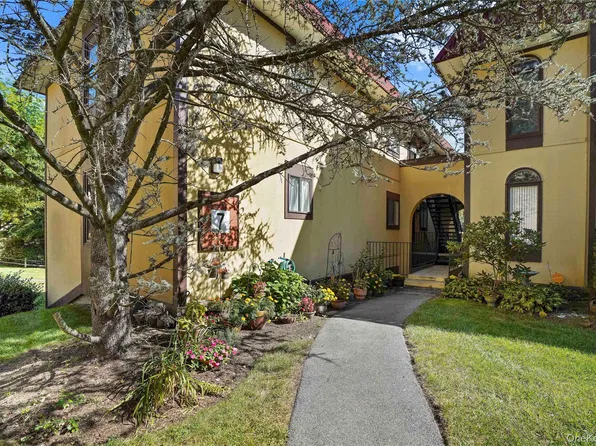 7 Granada Crescent #2, White Plains, NY 10603