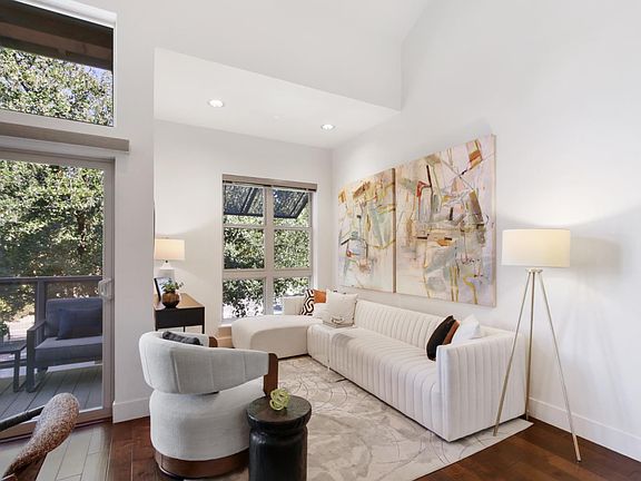 5th image of 2746 5th St Unit B