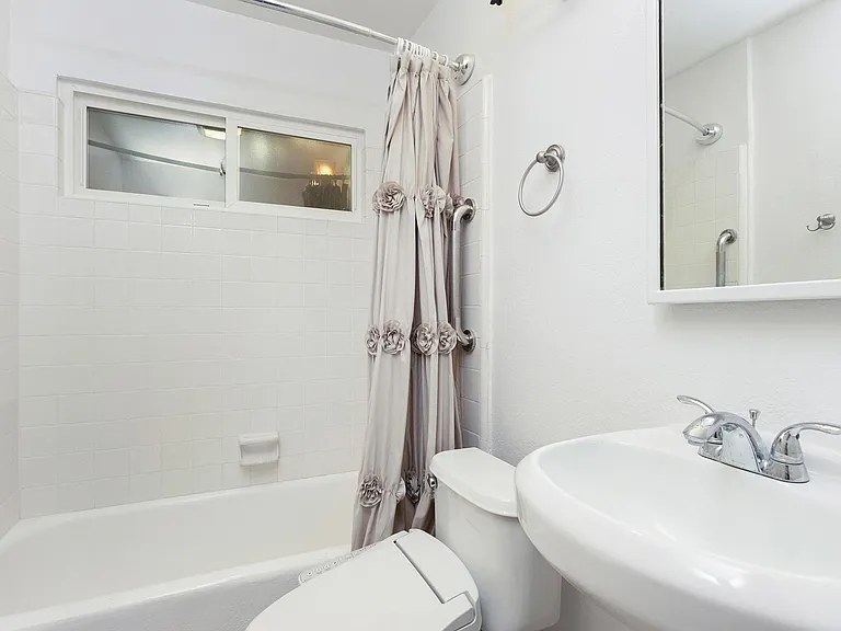 839 Catalina St — Photo 10