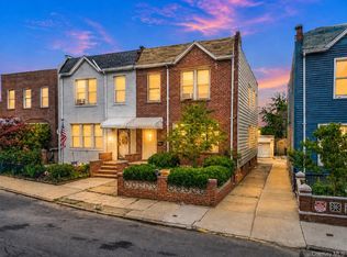 3707 20th Road, Astoria, NY 11105