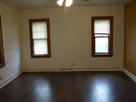 5th image of 512 Olive Ct