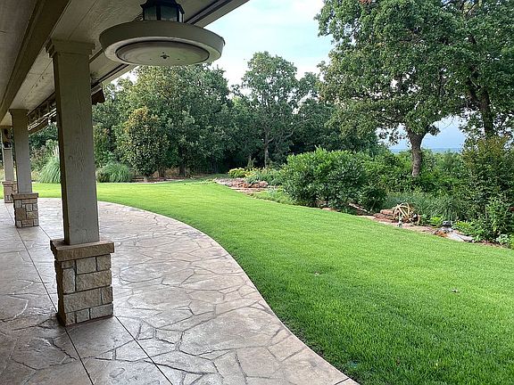 5th image of 5814 W Garden Pointe Dr