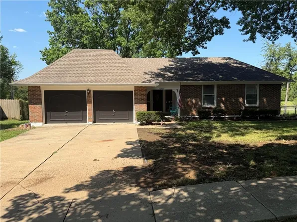 10450 College Ave, Kansas City, MO 64137