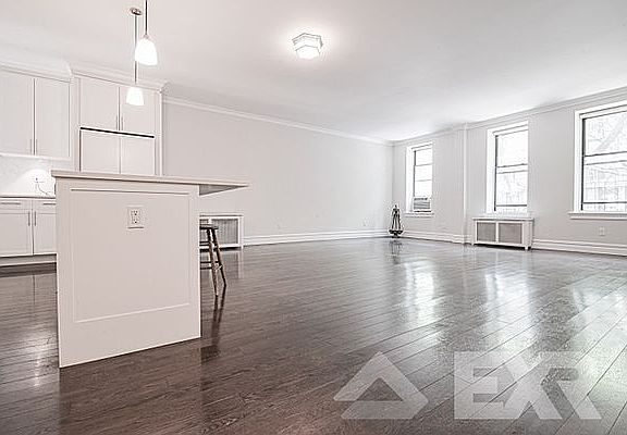 3rd image of 526 W 111th St #2DC