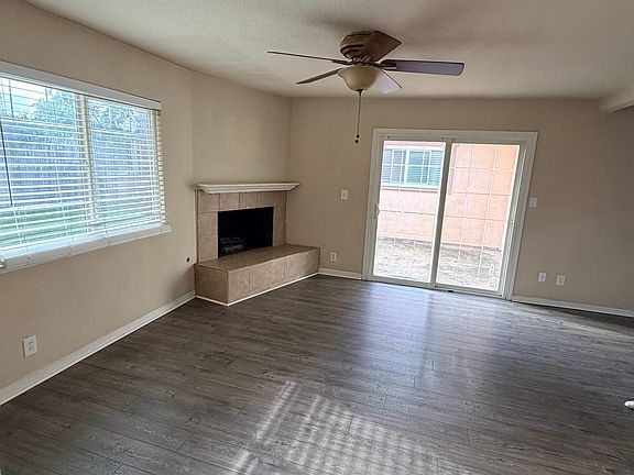 3rd image of 2071 Van Nuys Way