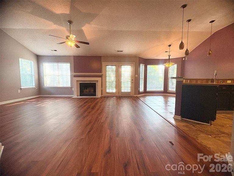 3520 Cliffvale Ct
