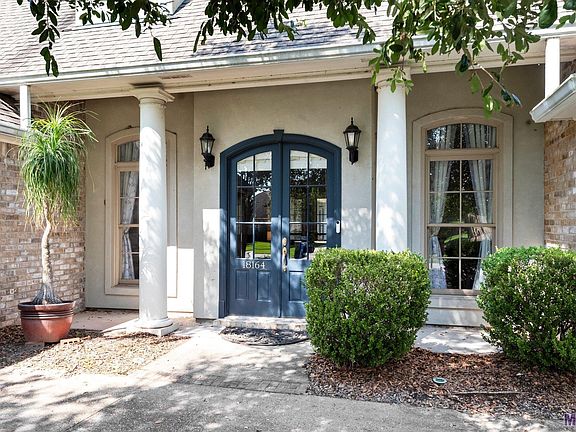 2nd image of 18164 Lake Harbor Ln