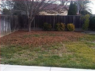 3rd image of 851 Summer Dr