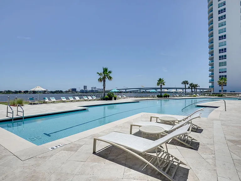 241 Riverside Dr #10-ID1546208P — Photo 17