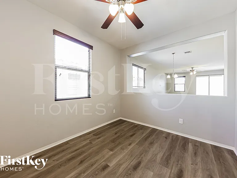 18068 W Tina Ln — Photo 9