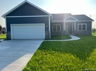 8354 Evelyn Dr, Eden, NY 14057