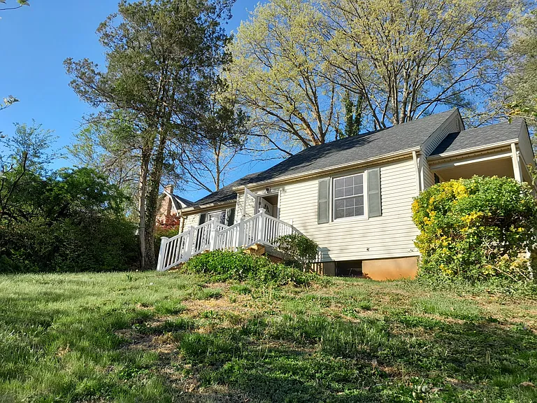 1823 Brandon Ave SW — Photo 33