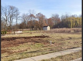 143 School St, Piscataway, NJ 08854