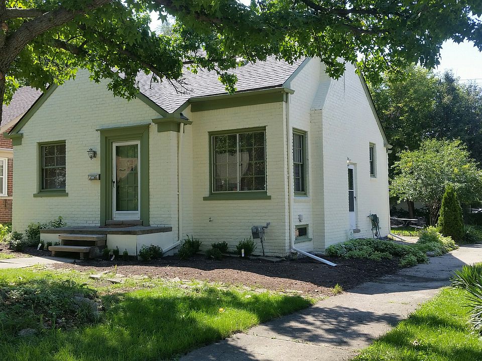 2nd image of 23121 Sherman Ave