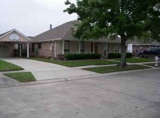 2545 Jarrot Dr, Marrero, LA 70072
