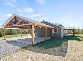 2350 W Williams Rd, Sturgeon, MO 65284