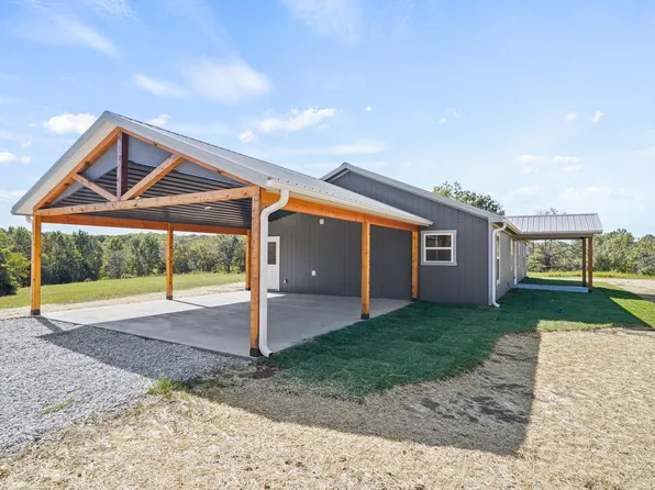 2350 W Williams Rd, Sturgeon, MO 65284