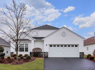 310 Valencia Dr, Monroe Township, NJ 08831