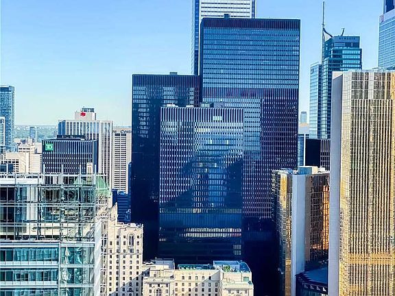 2nd image of 100 Harbour St #4903
