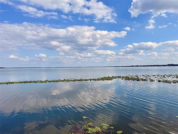 2nd image of 148 N Lake Reedy Blvd