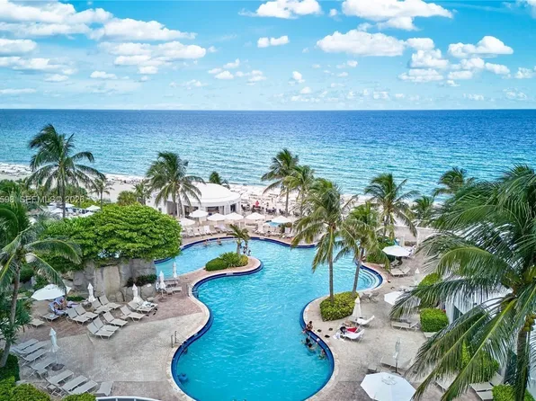 18001 Collins Ave #2010, North Miami Beach, FL 33160