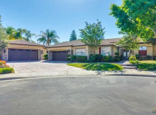 12401 Monterey Beach Dr, Bakersfield, CA 93311