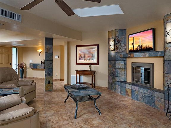 3rd image of 3053 N Longhorn Dr