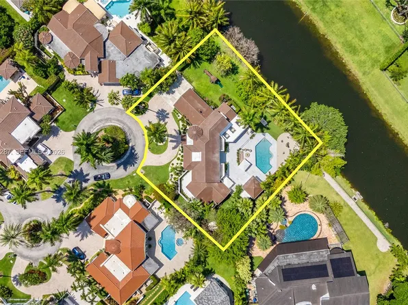 8763 SW 61st Pl, Pinecrest, FL 33156