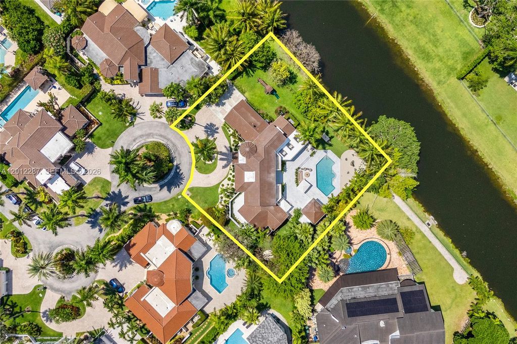 8763 SW 61st Pl, Pinecrest, FL 33156