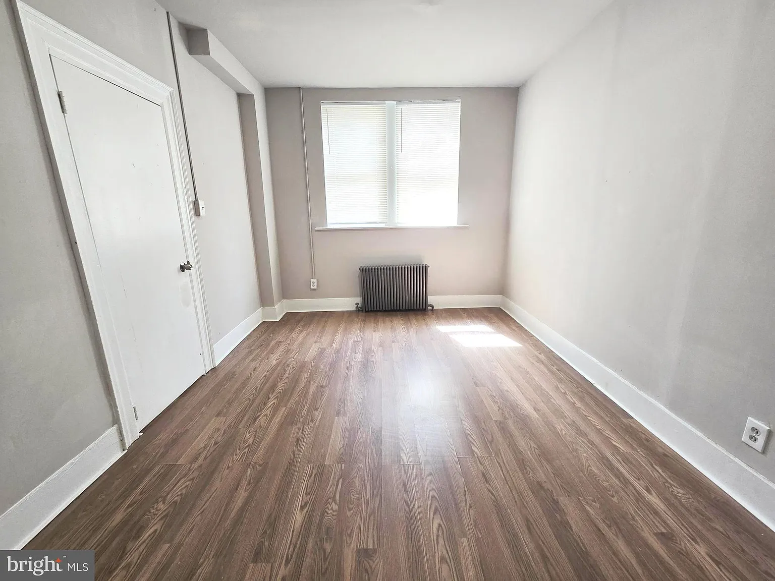 1 bed, 500 sqft, $895 — Photo 2