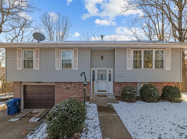 4205 Hickory Ln, House Springs, MO 63051